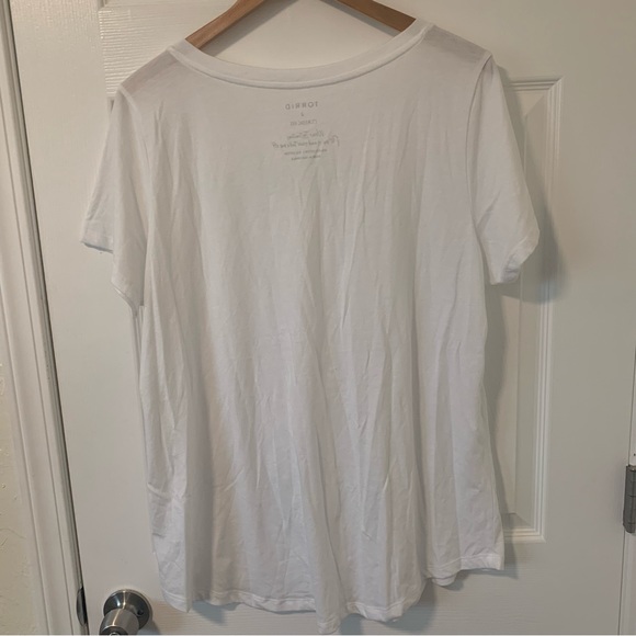 Green or White Torrid (Size 2) Classic Fit V-Neck Short Sleeve Tees - Picture 7 of 8